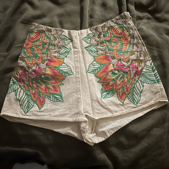 Mara Hoffman Embroidered High waisted Shorts s4 - Picture 6 of 7